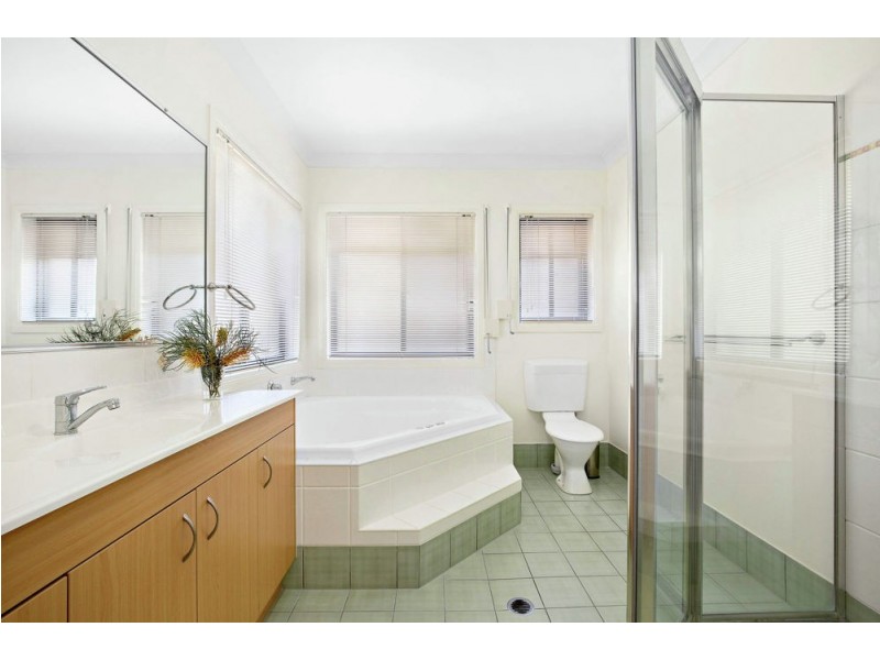 18 Mount Archer Road, Parkinson QLD 4115