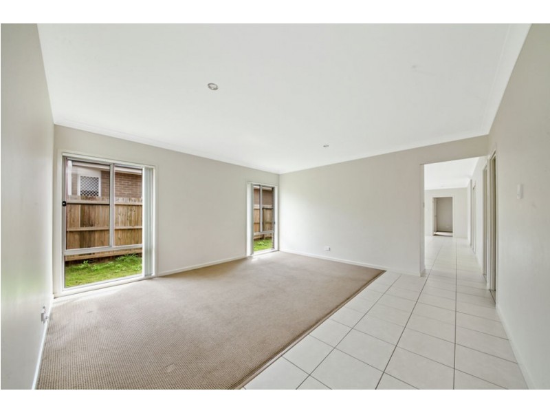 6 Radmila Court, Bellbird Park QLD 4300