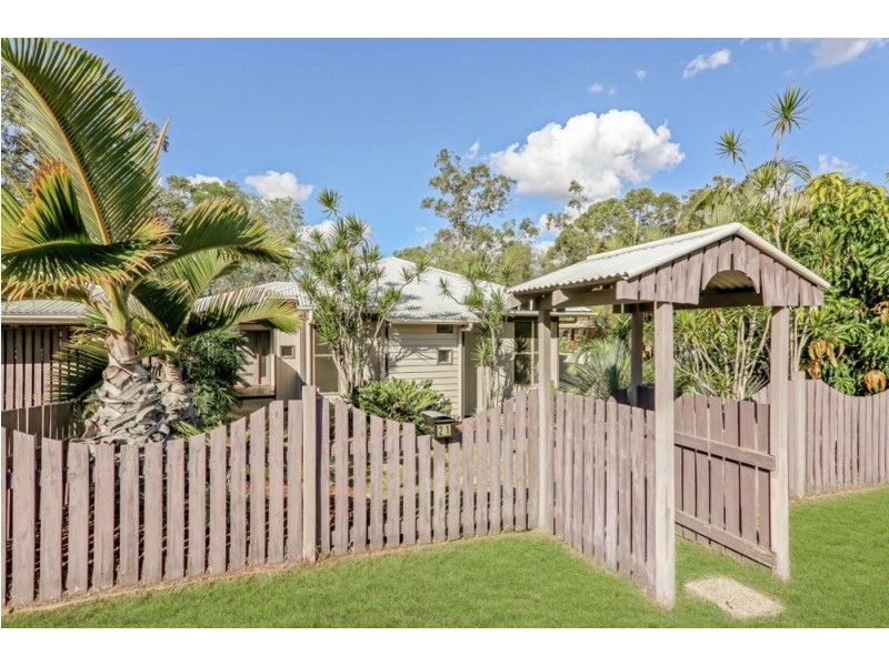 21 Teasel Crescent, Forest Lake QLD 4078