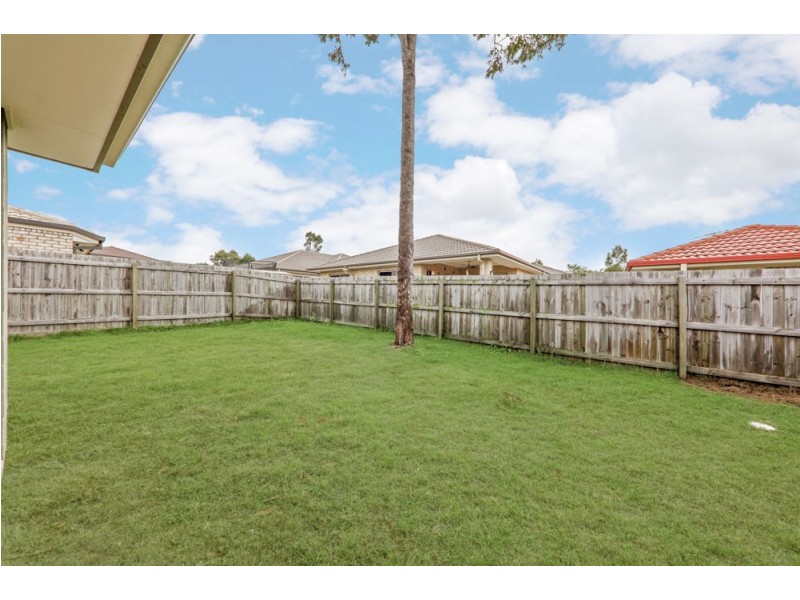 8 Lilly Pilly Street, Heathwood QLD 4110