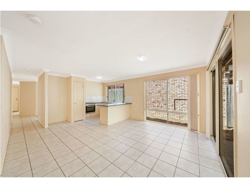 25 St James Street, Forest Lake QLD 4078