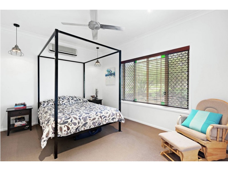 31 Dampier Crescent, Forest Lake QLD 4078