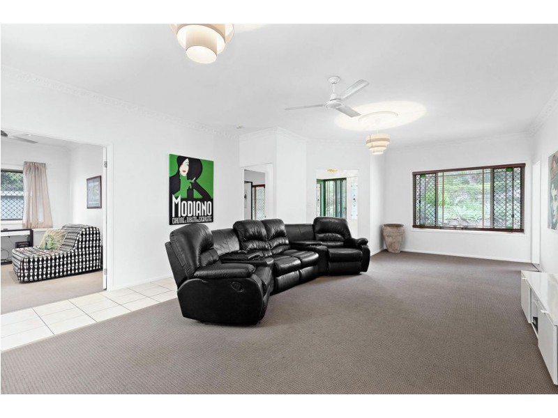 31 Dampier Crescent, Forest Lake QLD 4078
