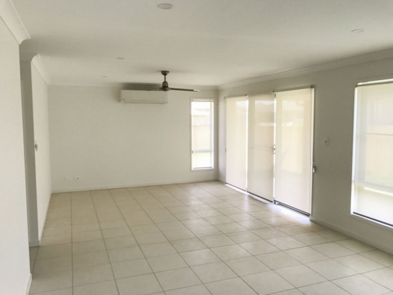 10 William Bay Court, South Ripley QLD 4306