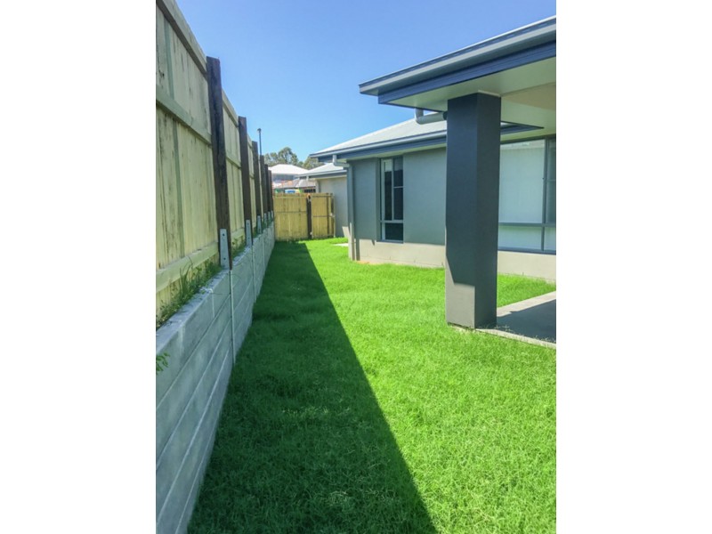 10 William Bay Court, South Ripley QLD 4306