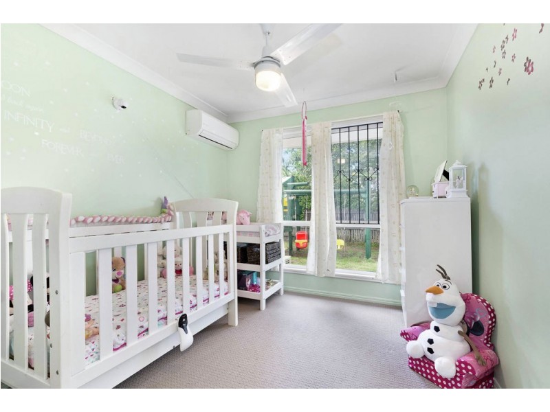 6 Noumea Place, Forest Lake QLD 4078