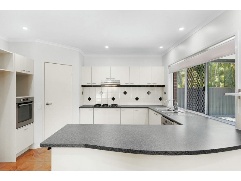 25 Toorak Place, Forest Lake QLD 4078