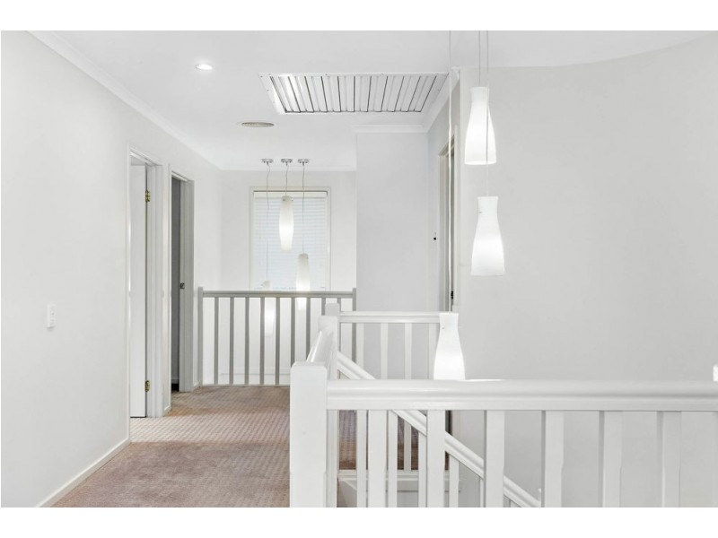 25 Toorak Place, Forest Lake QLD 4078