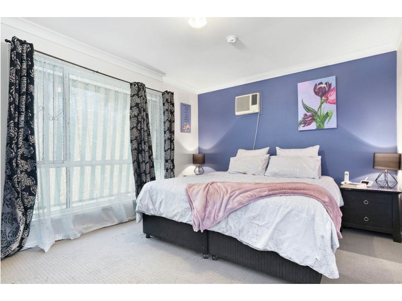 6 Noumea Pl, Forest Lake QLD 4078