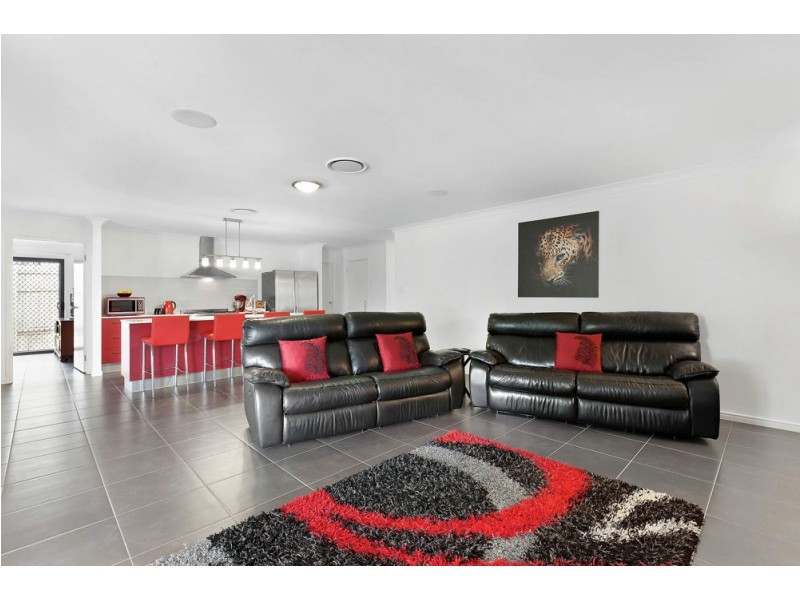 95 Steelwood Street, Heathwood QLD 4110