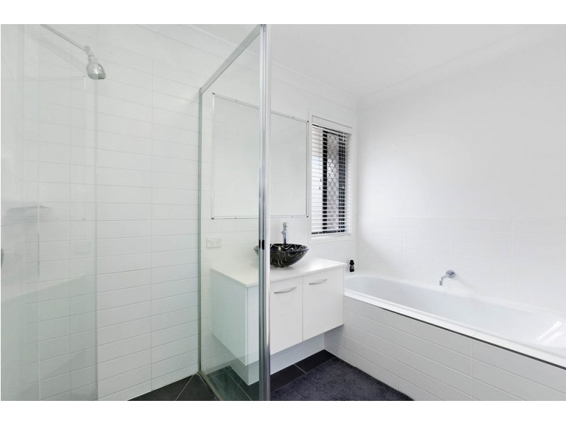 95 Steelwood Street, Heathwood QLD 4110