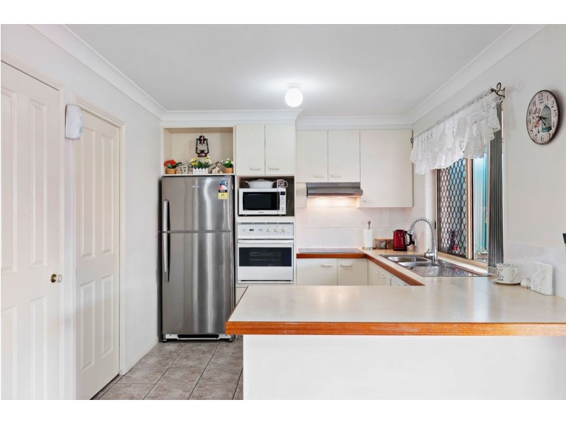 42 Freshwater Circuit, Forest Lake QLD 4078