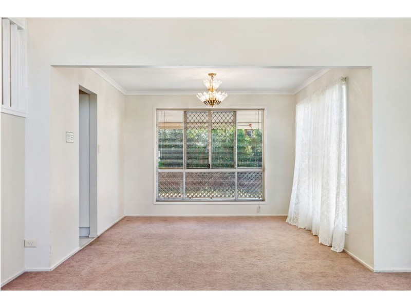 7 Lawson Place, Forest Lake QLD 4078