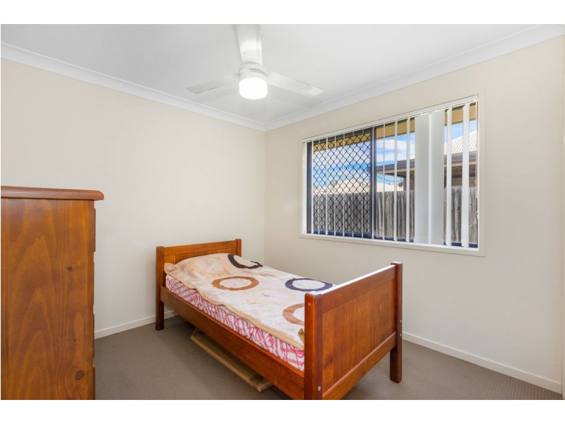 3 Hillsborough Place, Springfield Lakes QLD 4300