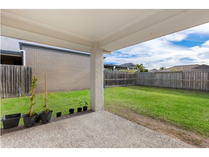3 Hillsborough Place, Springfield Lakes QLD 4300