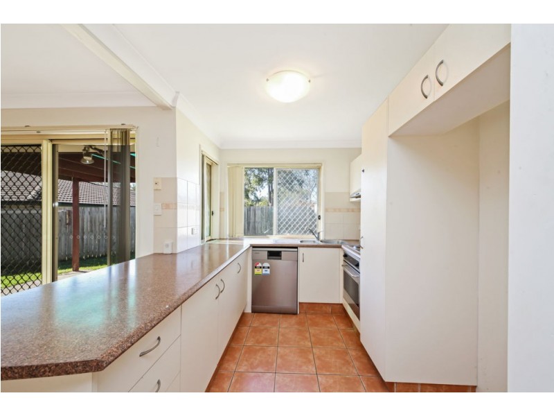 1 Mannix Place, Forest Lake QLD 4078