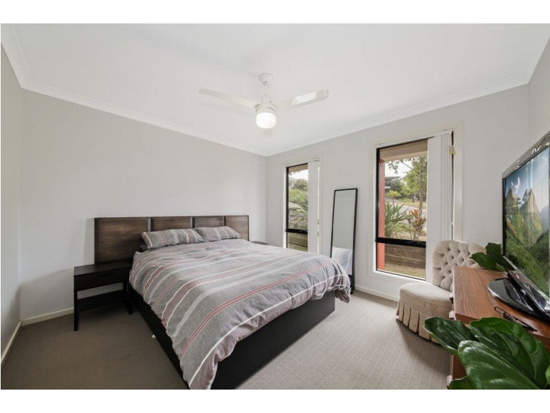 18 Mckivat Drive, Springfield Lakes QLD 4300