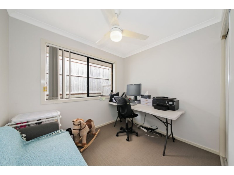18 Mckivat Drive, Springfield Lakes QLD 4300