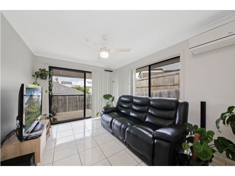 18 Mckivat Drive, Springfield Lakes QLD 4300