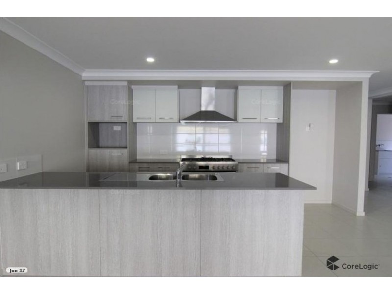 67 Falkland Street West, Heathwood QLD 4110