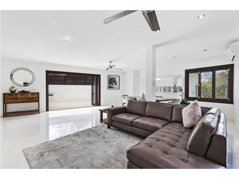 76 Witton Road, Indooroopilly QLD 4068