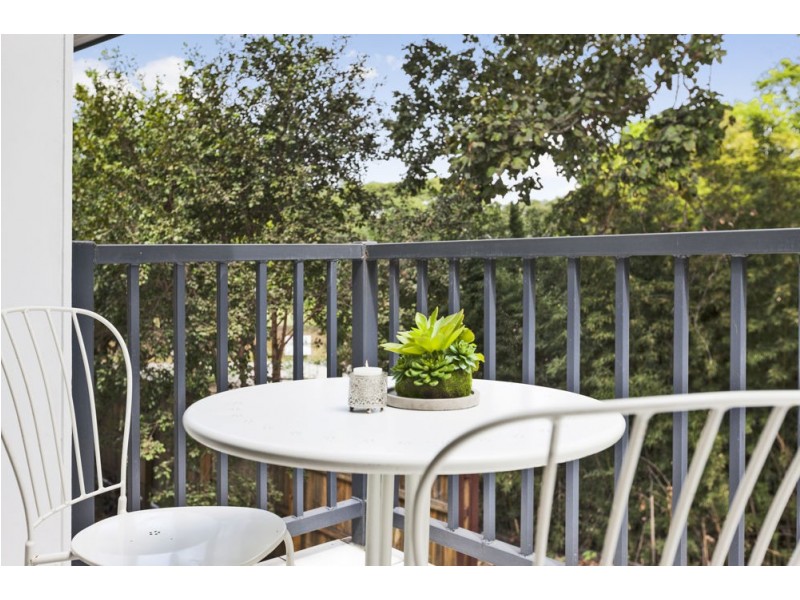 76 Witton Road, Indooroopilly QLD 4068