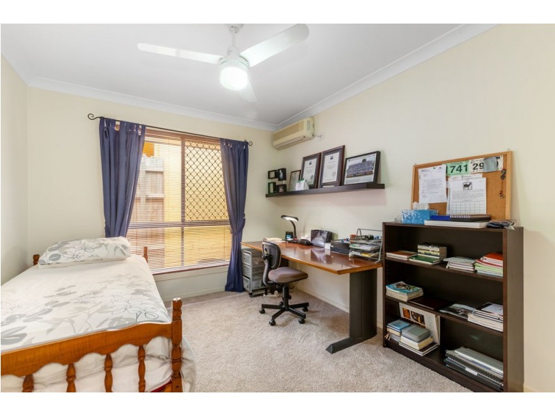 10 Hawthorne Street, Forest Lake QLD 4078