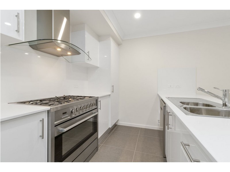 6 Granite St, Yarrabilba QLD 4207
