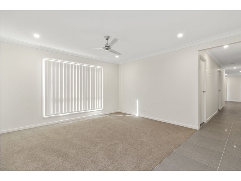 6 Granite St, Yarrabilba QLD 4207