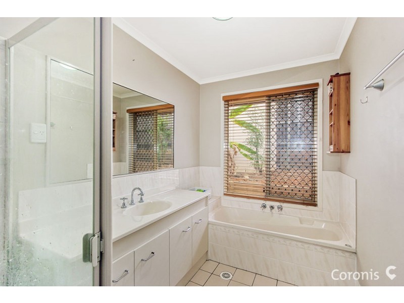 18 Settlers Circuit, Forest Lake QLD 4078