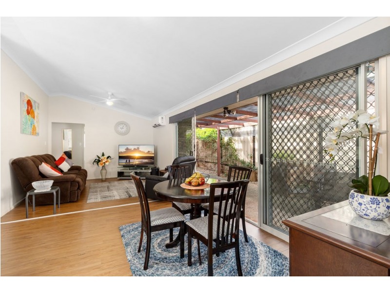 3 Clarence Place, Forest Lake QLD 4078