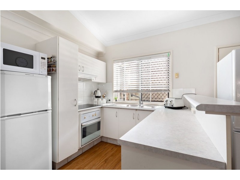 3 Clarence Place, Forest Lake QLD 4078