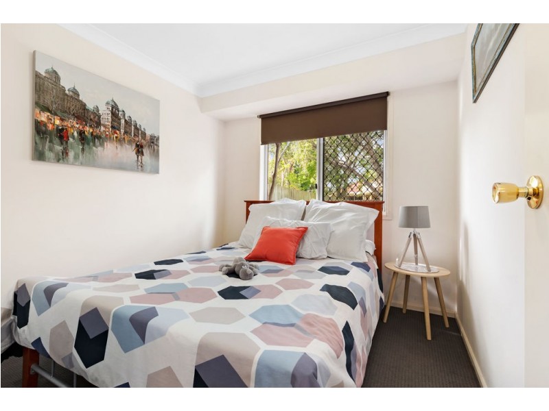 3 Clarence Place, Forest Lake QLD 4078