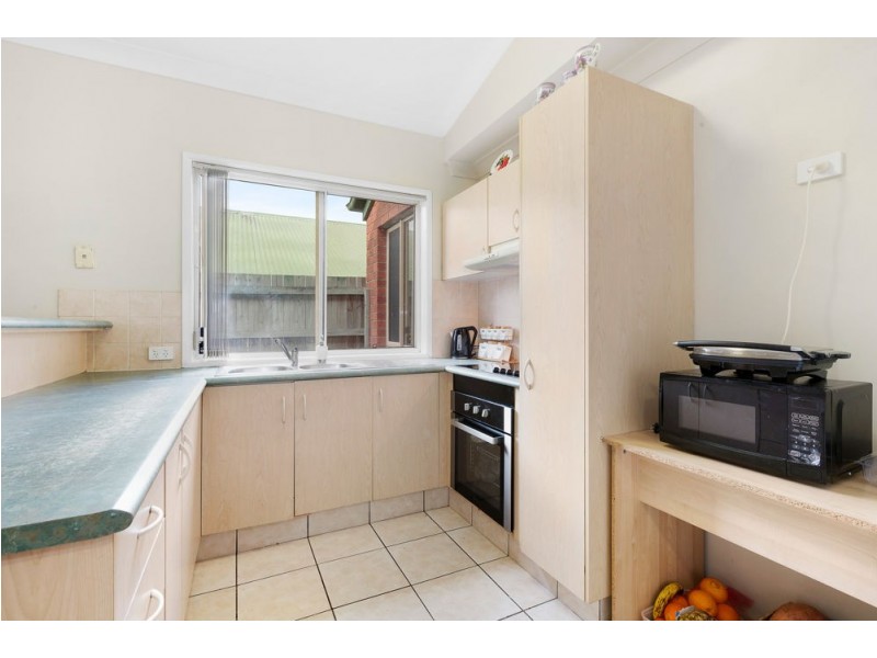 10 Summerhill Pl, Forest Lake QLD 4078