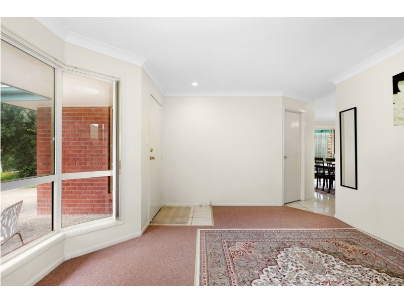 10 Summerhill Pl, Forest Lake QLD 4078