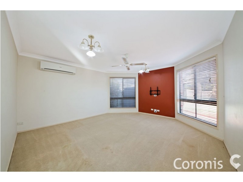 33 Acorn Cct, Forest Lake QLD 4078