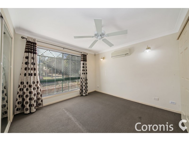 33 Acorn Cct, Forest Lake QLD 4078