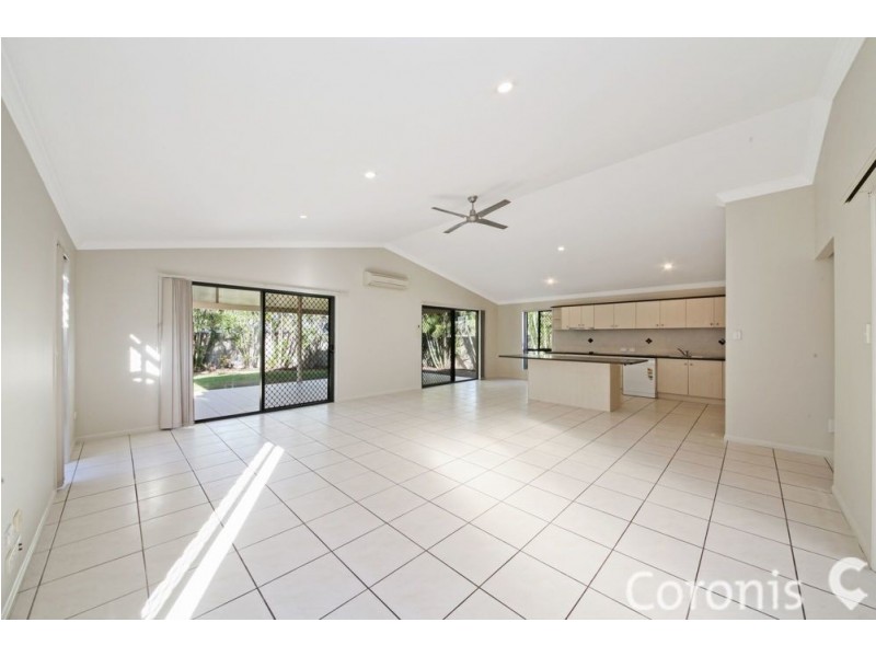 25 Hinchinbrook Circuit, Forest Lake QLD 4078