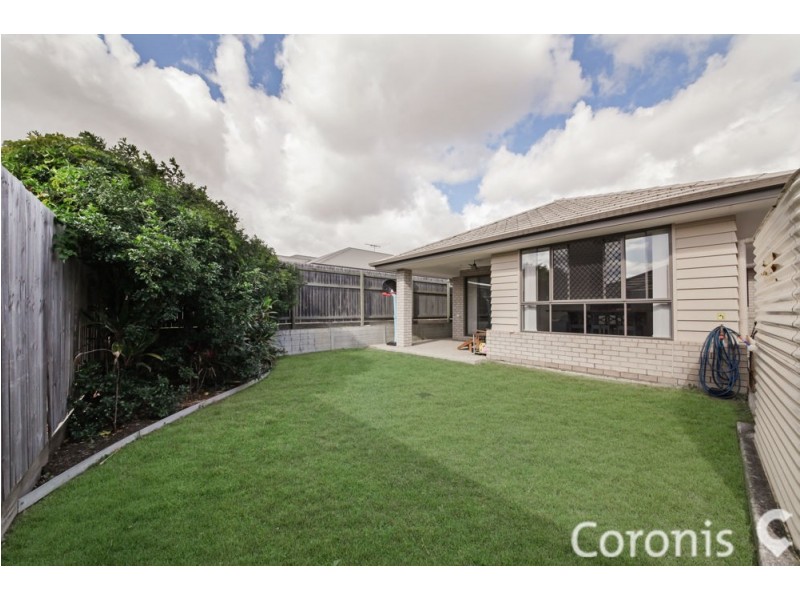 33 Arnaldo Avenue, Augustine Heights QLD 4300