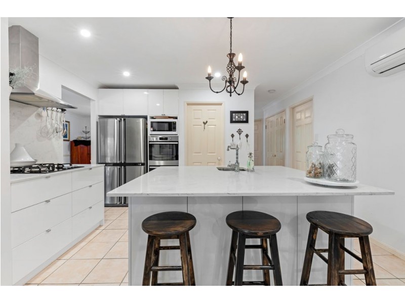 20 Terranora Place, Forest Lake QLD 4078