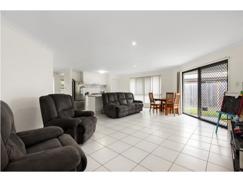 36 Fred Pham Crescent, Doolandella QLD 4077