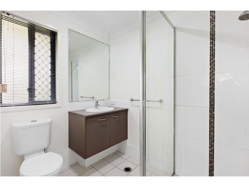 36 Fred Pham Crescent, Doolandella QLD 4077