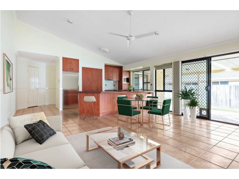 8 Battersea Close, Forest Lake QLD 4078