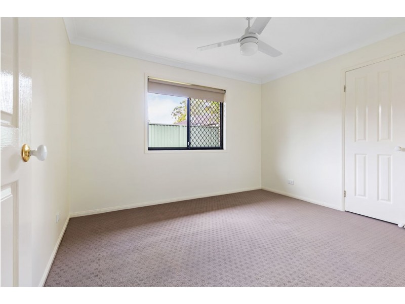 8 Battersea Close, Forest Lake QLD 4078