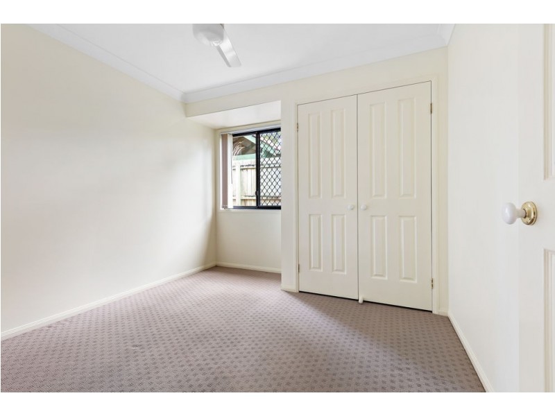 8 Battersea Close, Forest Lake QLD 4078