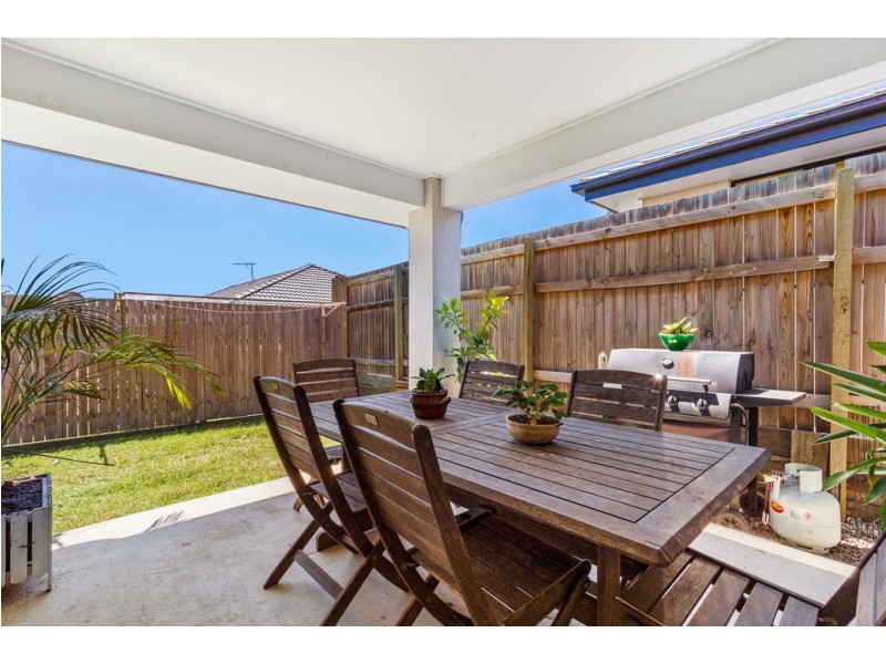 15 Hallvard Crescent, Augustine Heights QLD 4300
