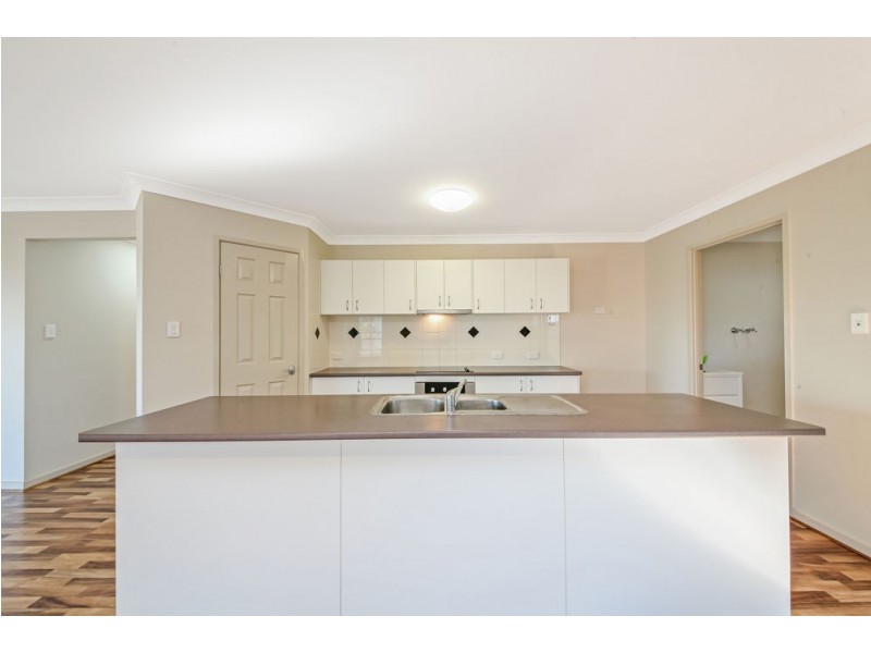 10 Figbird Close, Goodna QLD 4300