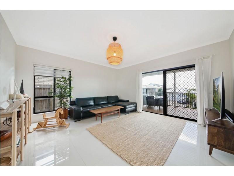 4 Quiet Court, Springfield Lakes QLD 4300