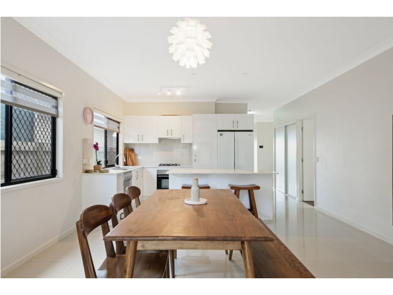 4 Quiet Court, Springfield Lakes QLD 4300