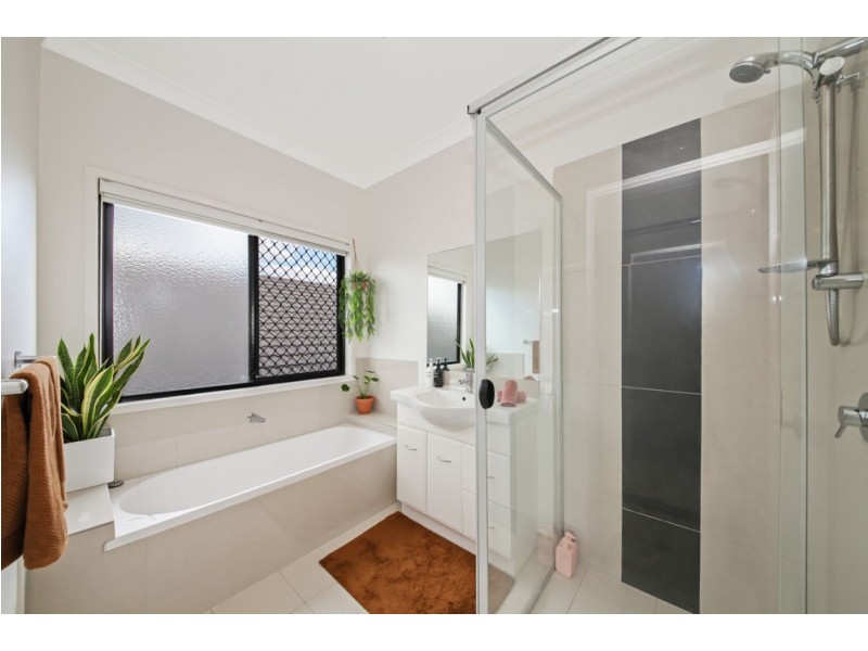 4 Quiet Court, Springfield Lakes QLD 4300